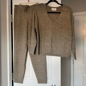Heartloom sweater and jogger set